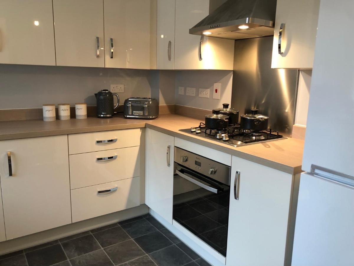 Hill House - 5 Mins Merry Hill - Perfect For Contractors & Families 브라이얼리 힐 외부 사진