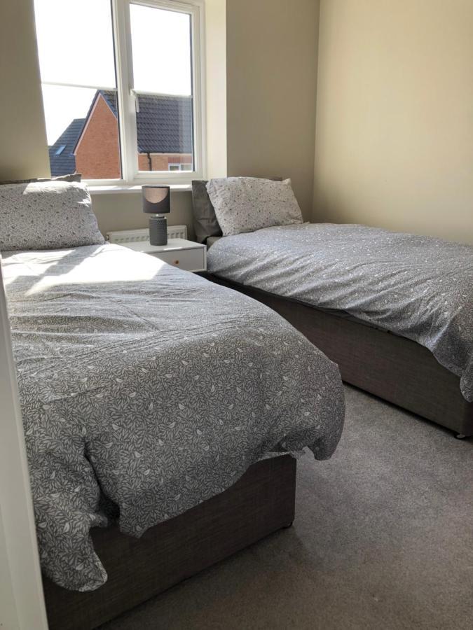 Hill House - 5 Mins Merry Hill - Perfect For Contractors & Families 브라이얼리 힐 외부 사진