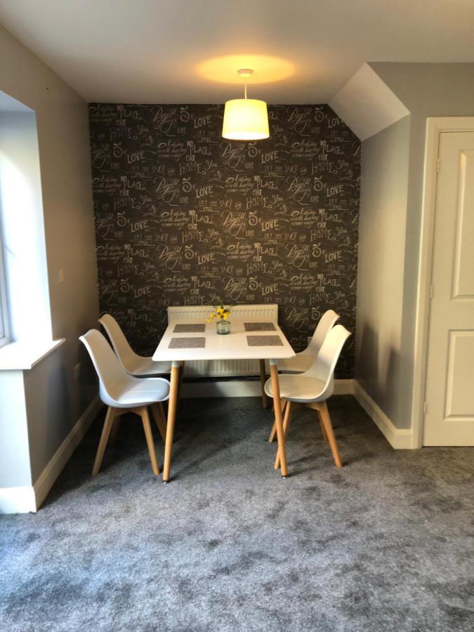 Hill House - 5 Mins Merry Hill - Perfect For Contractors & Families 브라이얼리 힐 외부 사진